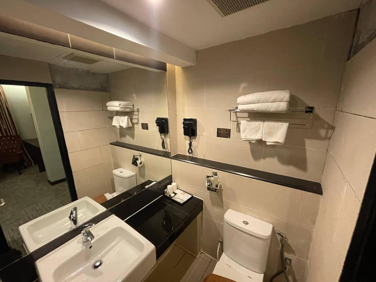 Hotel De Leon Lahad Datu Quarto foto