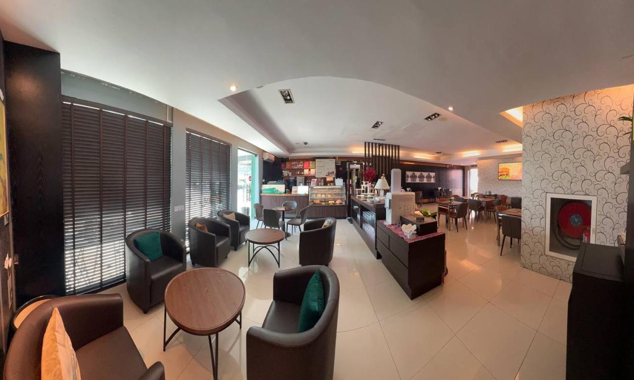 Hotel De Leon Lahad Datu Exterior foto